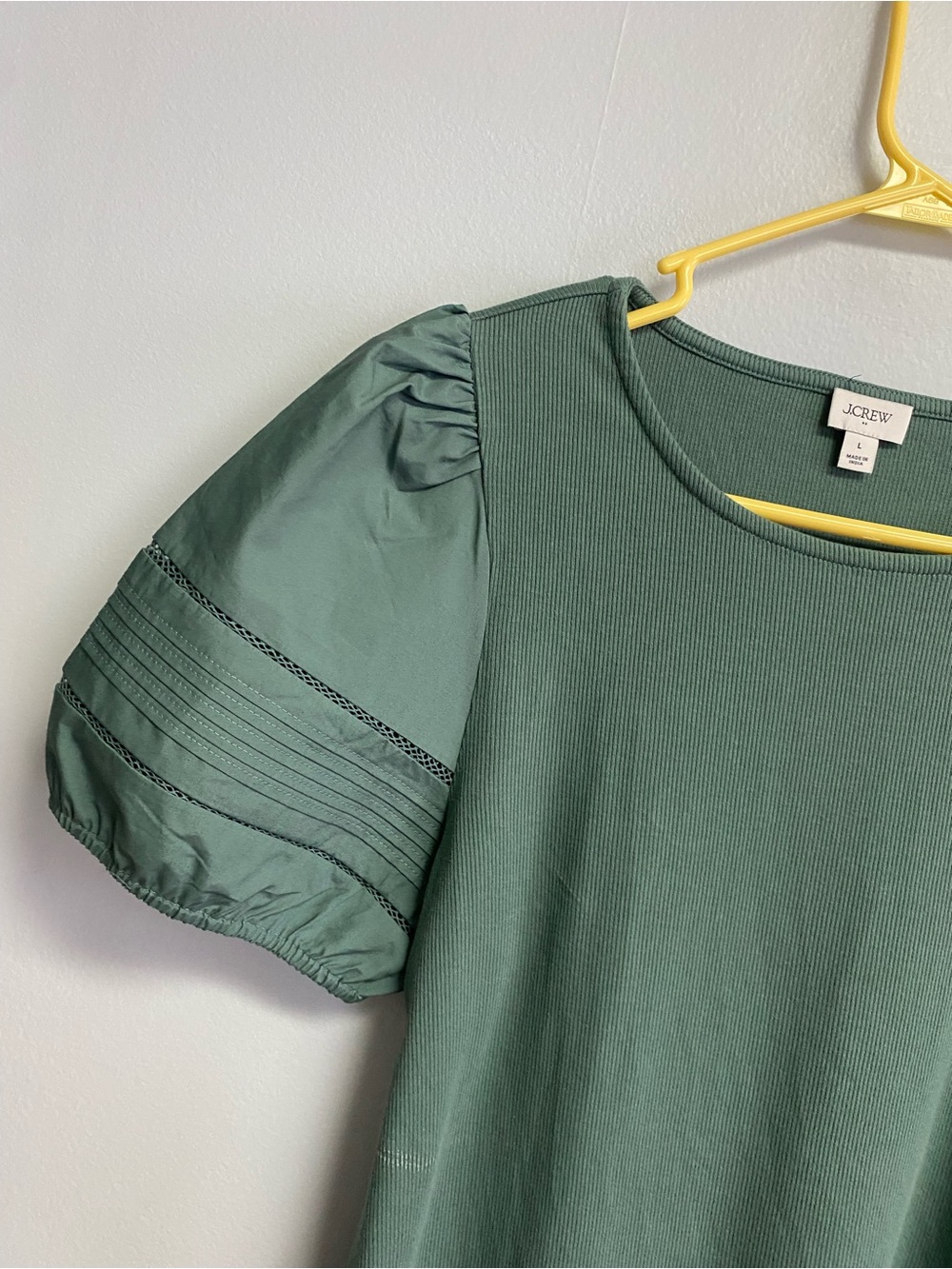 J. CREW TOP - LARGE - Picture 2 of 8